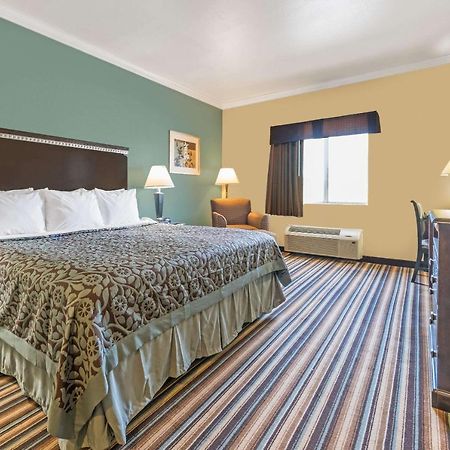 Days Inn By Wyndham Rockdale Texas Exterior foto